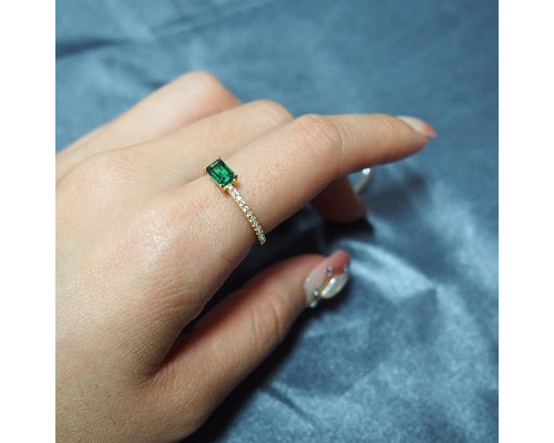 Жіноча каблучка Bellitia Jewelry зі срібла 925 проби з позолотою, камінь смарагд, розмір 51(16,2)